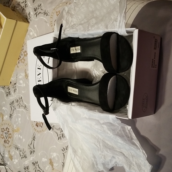 Steve Madden low heel sandals - Picture 2 of 5